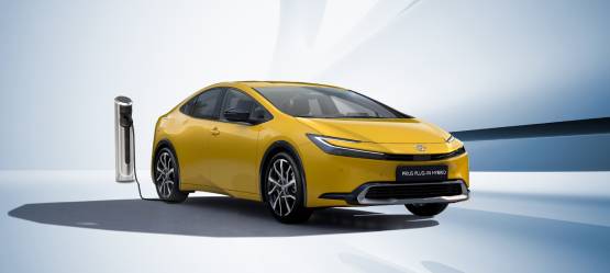 PRIUS PLUG IN